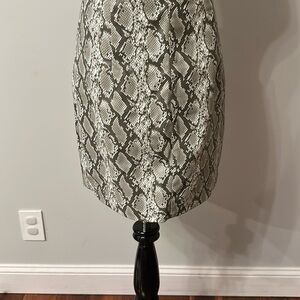 H&M Silver Gray Knee-Length Pencil Skirt